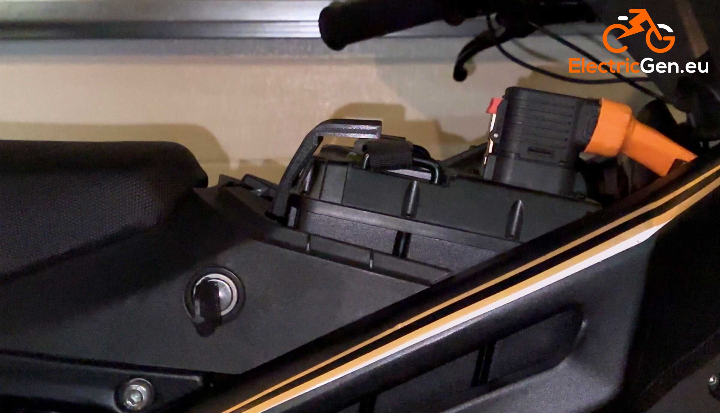 Talaria Sting baterijos „Unshaker“ – klibėjimo ir vibracijų panaikinimas – Bild 2